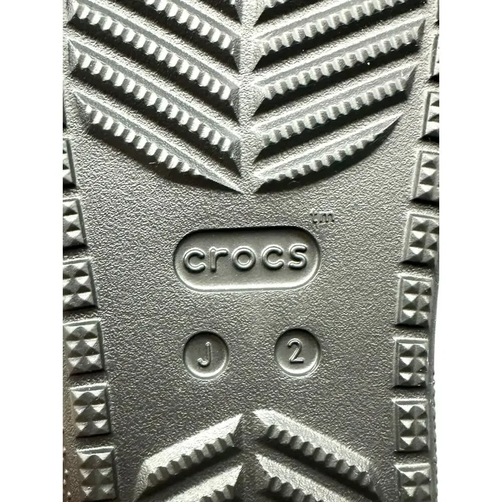 Crocs Classic Sandal Kids J2 Black Two-Strap Slide Sandal 209421-001 NWT